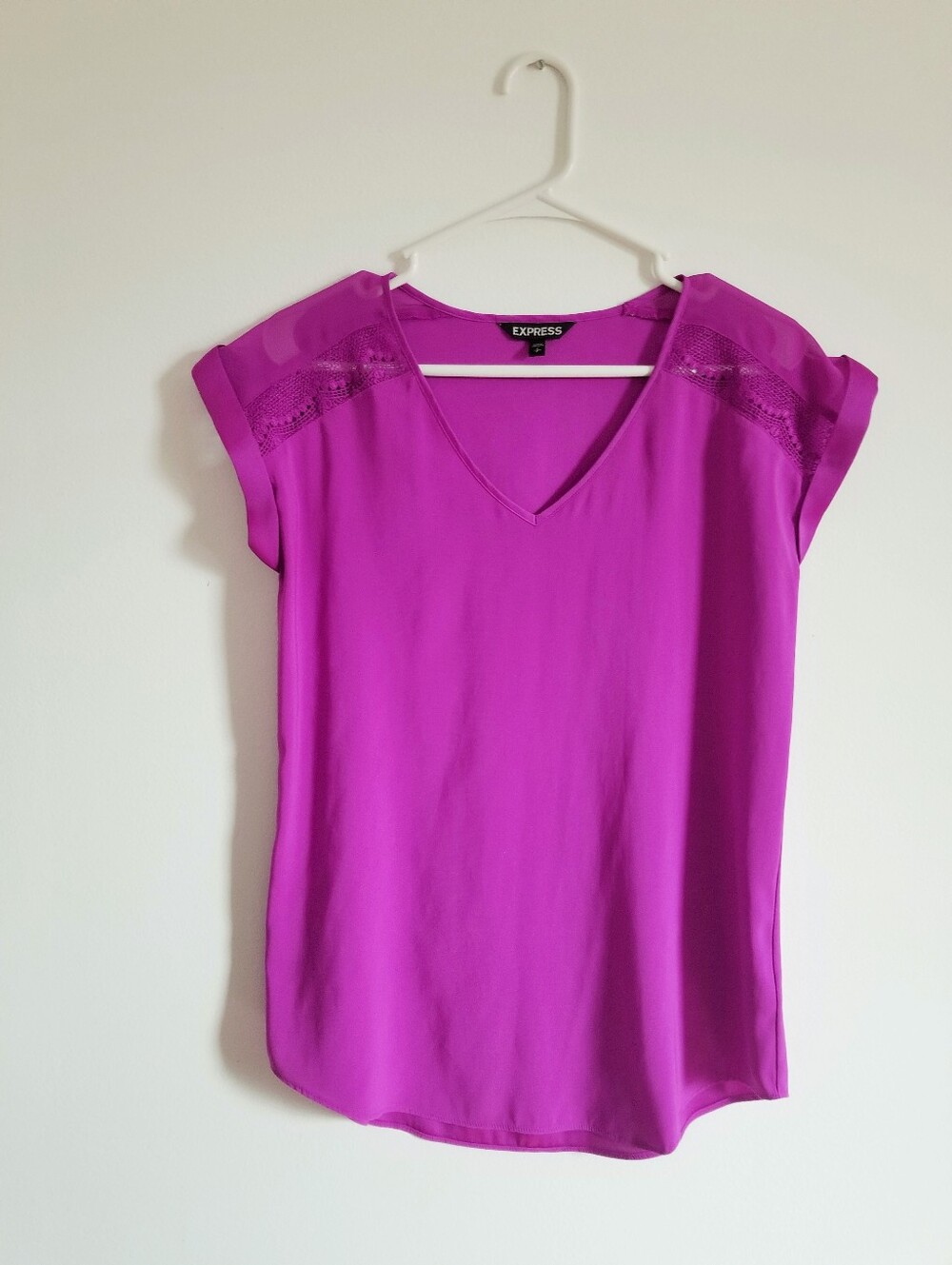 Express Women's  Magenta V-Neck Cap Sleeve Blouse
